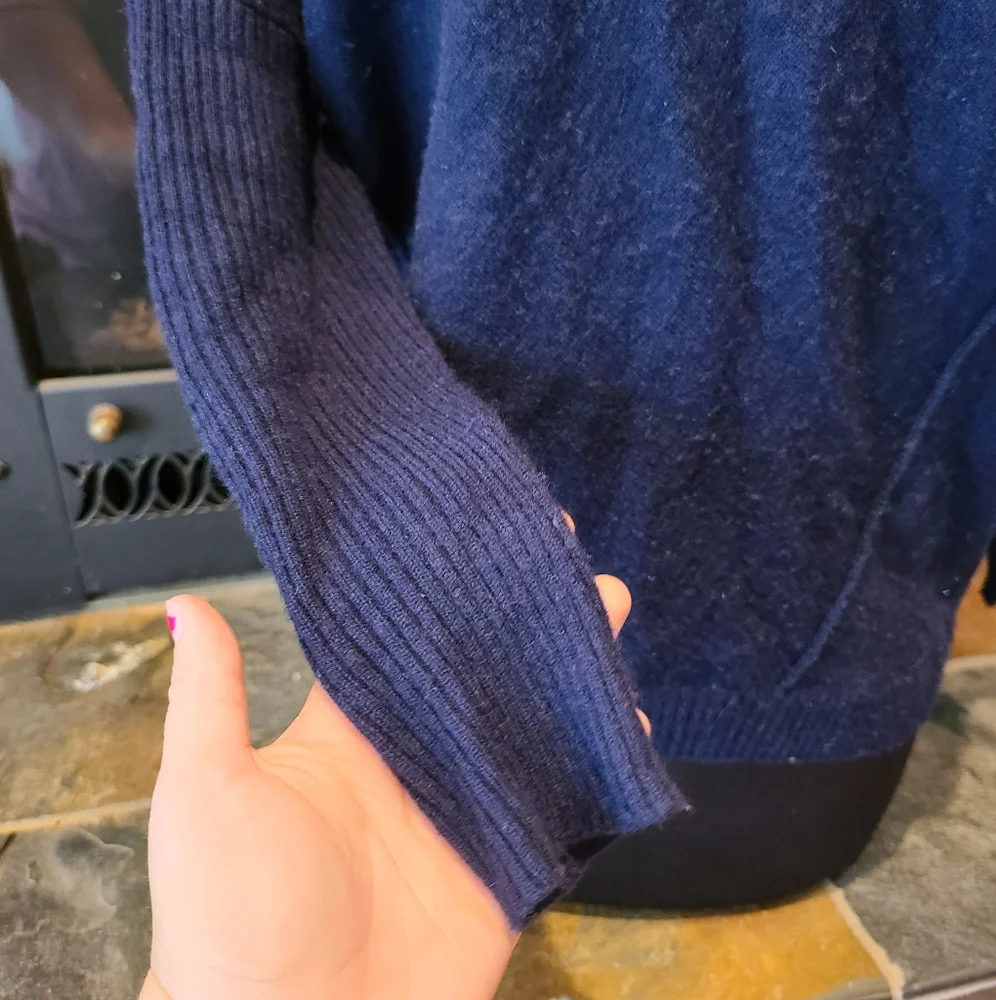 Loma London Navy Blue 100% Cashmere V Neck Long Sleeve Sweater Size Small